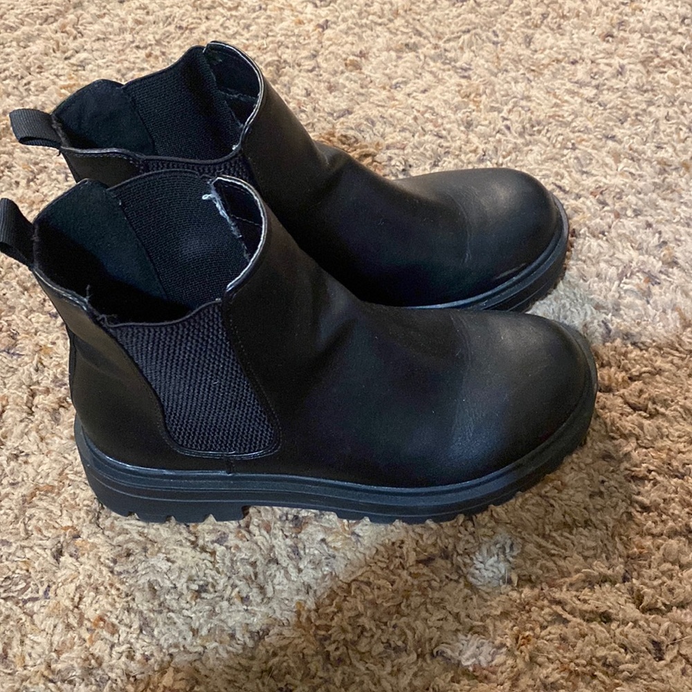 Chelsea boot